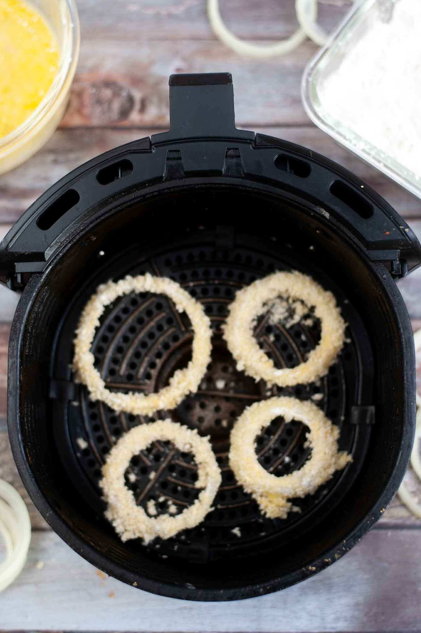 Easy Crunchy Air Fryer Onion Rings - Air Fryer Family Meals